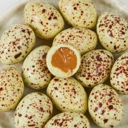 Lemon &amp; Pistachioe Quail Eggs