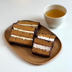 Ginger bread with rom and cherry